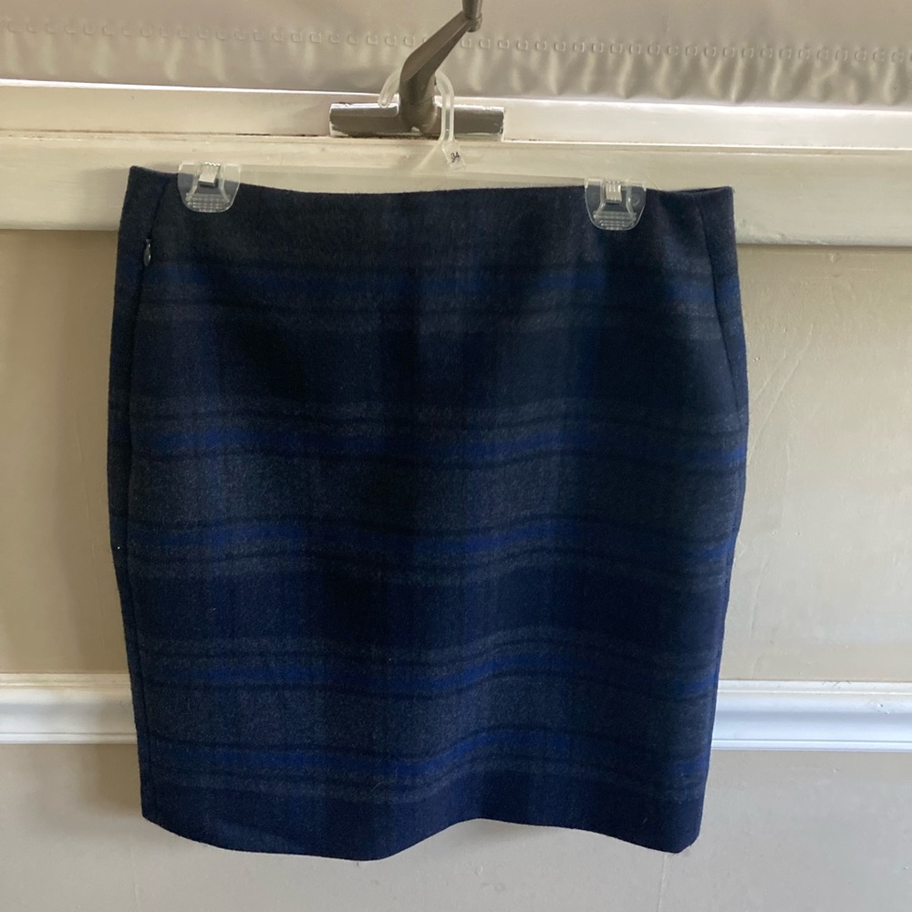 Vintage Akris Wool Plaid Pencil Skirt Sz 6 Silk Lined Navy and Gray